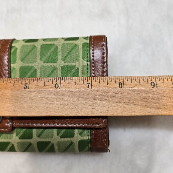NWOT Nine & Co by Nine West Women’s Broadway Green & Brown Trifold wallet - Picture 5 of 7